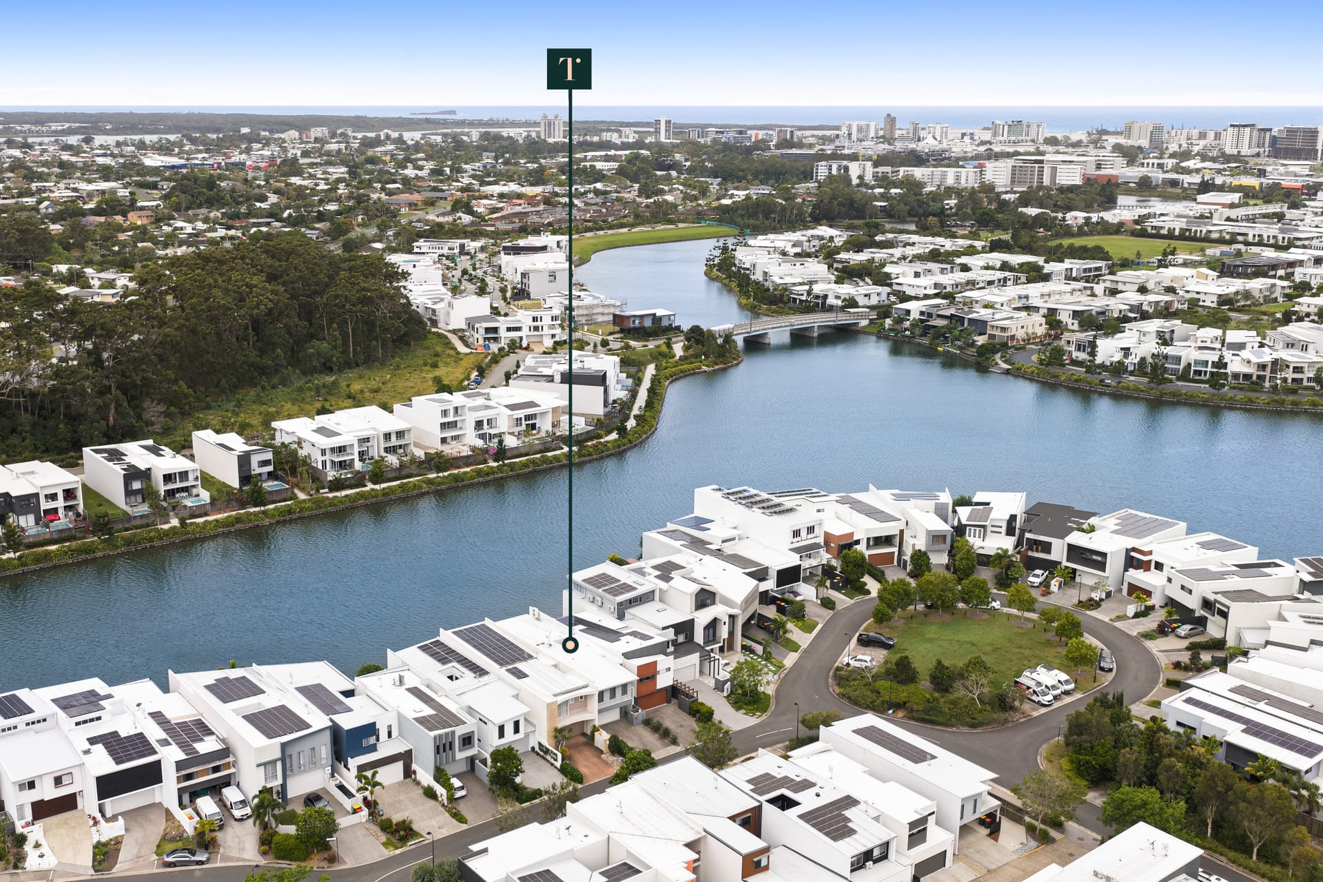 North Facing Waterfront: Light-Filled Designer Living