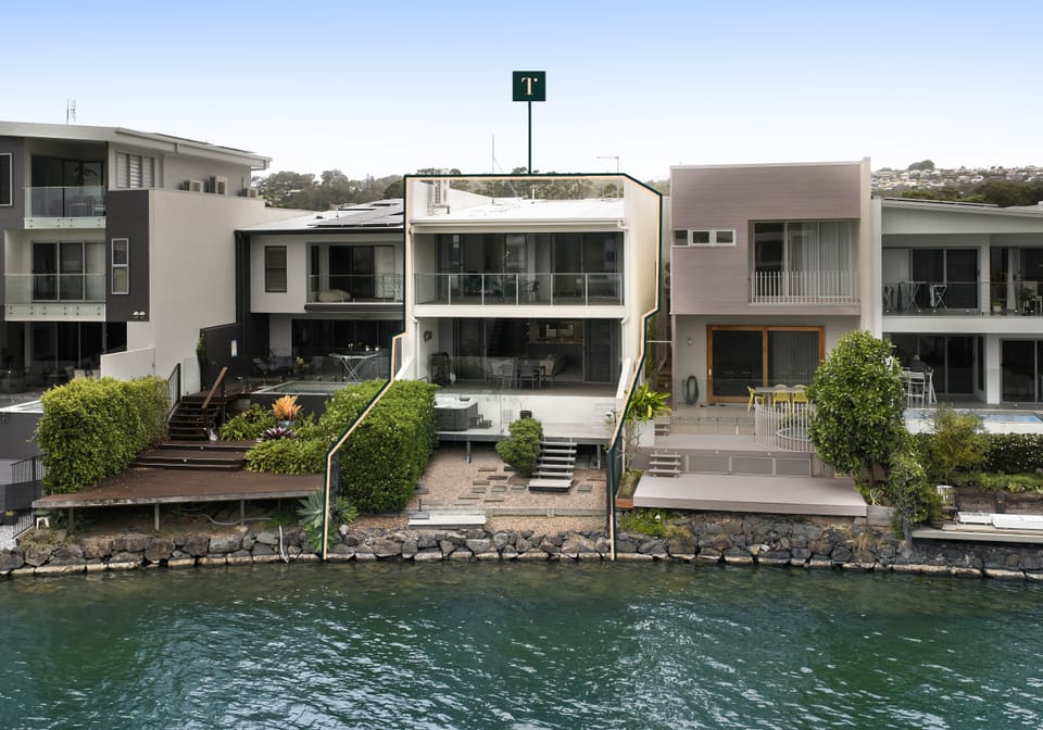 North Facing Waterfront: Light-Filled Designer Living