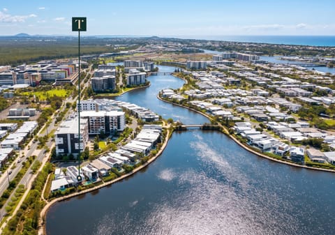 Birtinya Bliss: Luxe Waterfront Living Awaits…