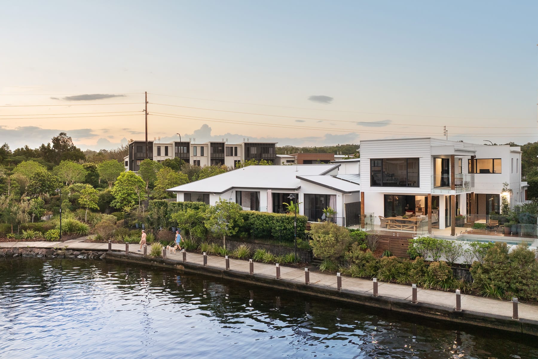 Birtinya Bliss: Luxe Waterfront Living Awaits…