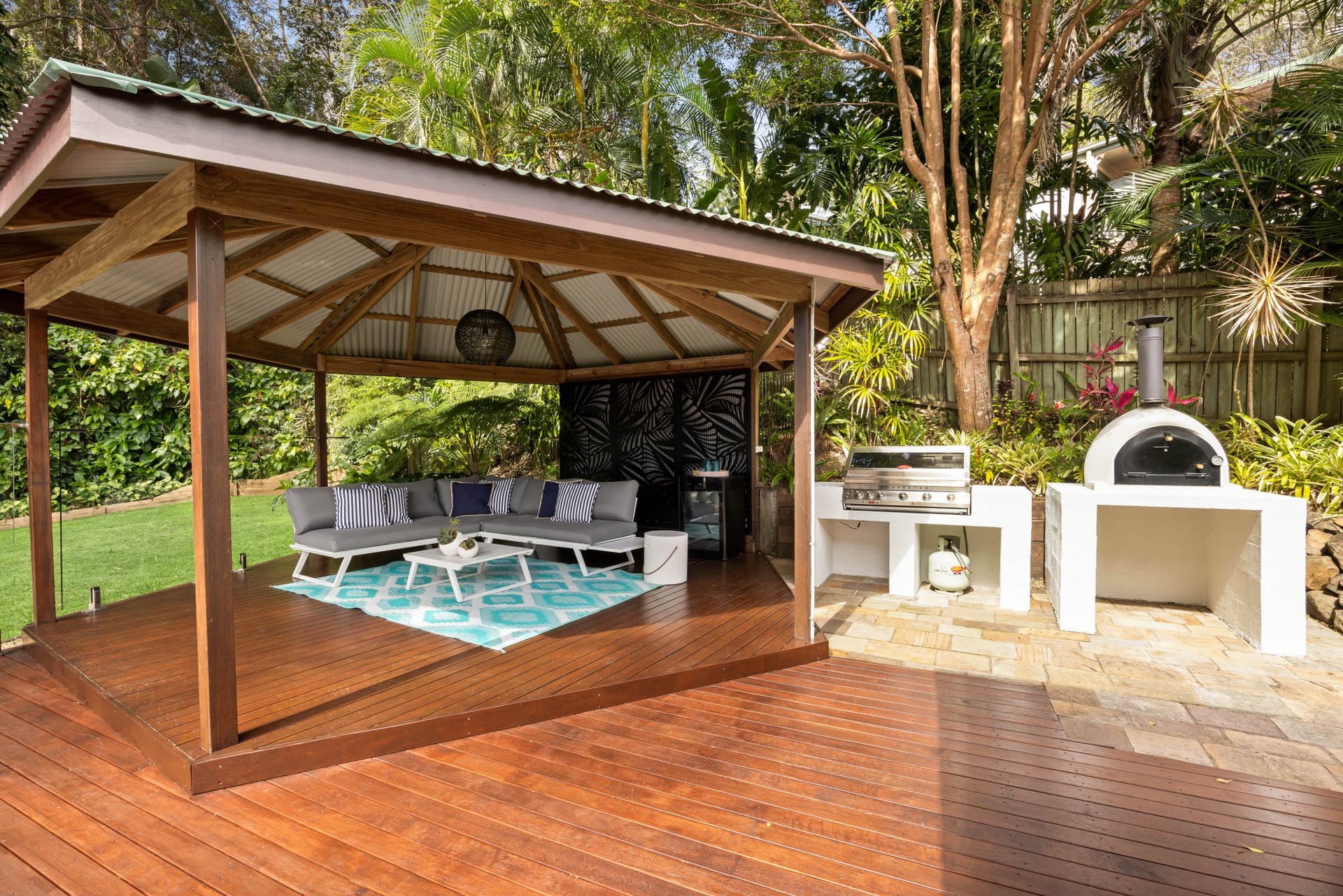 Your Private Buderim Escape with a Hinterland Backdrop