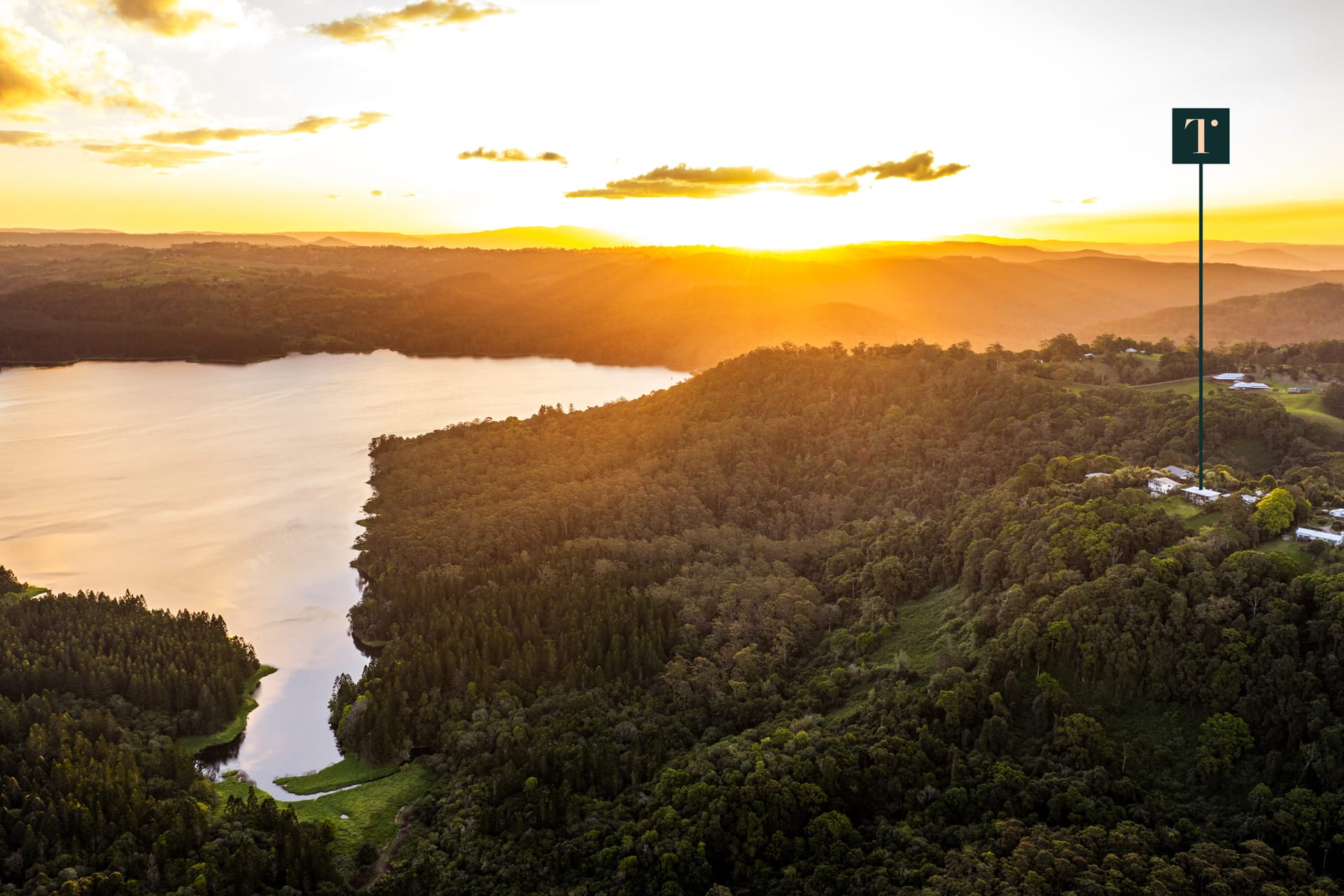 RIDGELINE LIVING WITH VIEWS THAT STOP YOU IN YOUR TRACKS