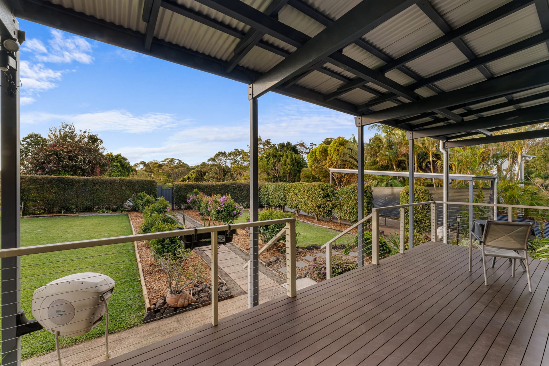RIDGELINE LIVING WITH VIEWS THAT STOP YOU IN YOUR TRACKS