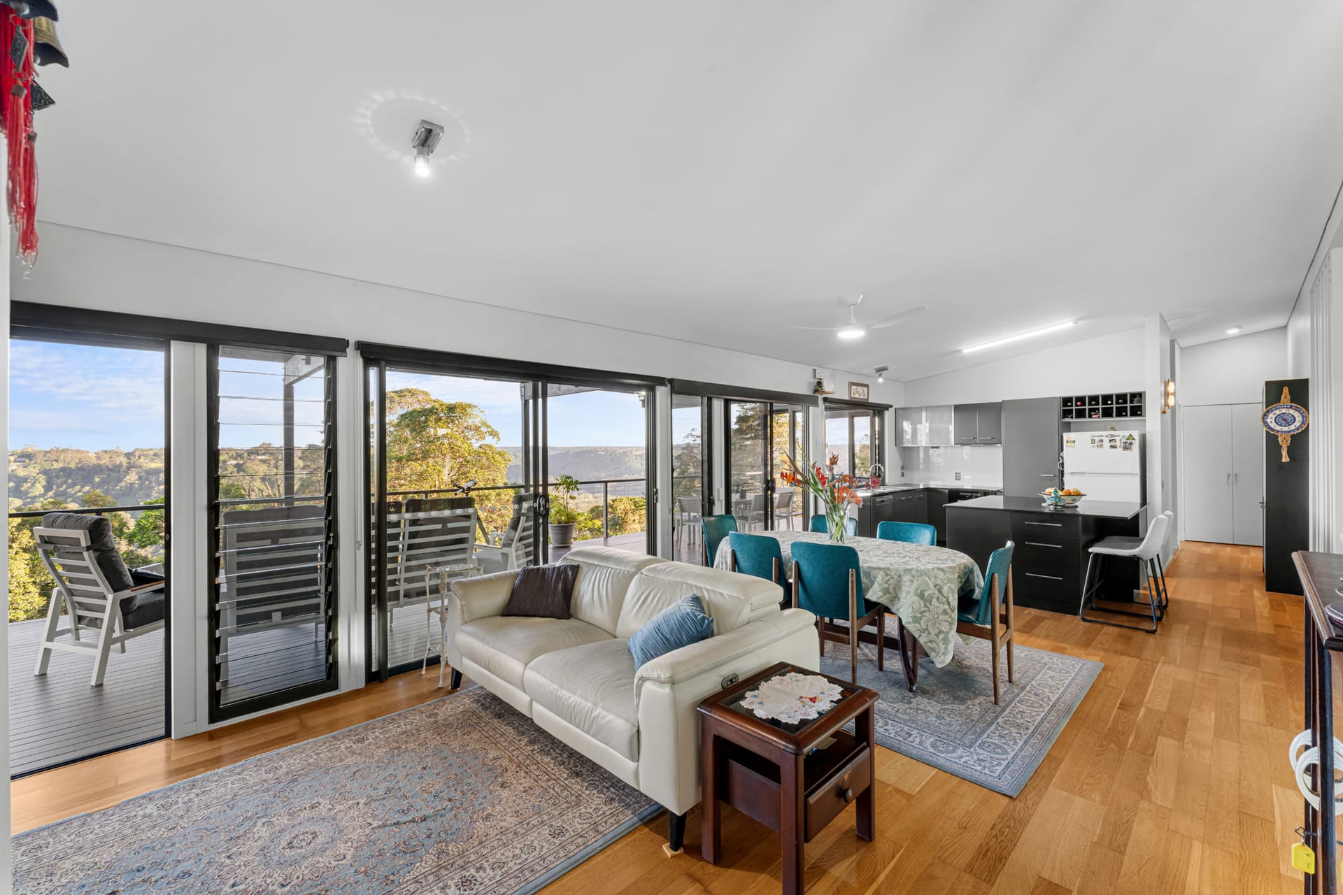 RIDGELINE LIVING WITH VIEWS THAT STOP YOU IN YOUR TRACKS