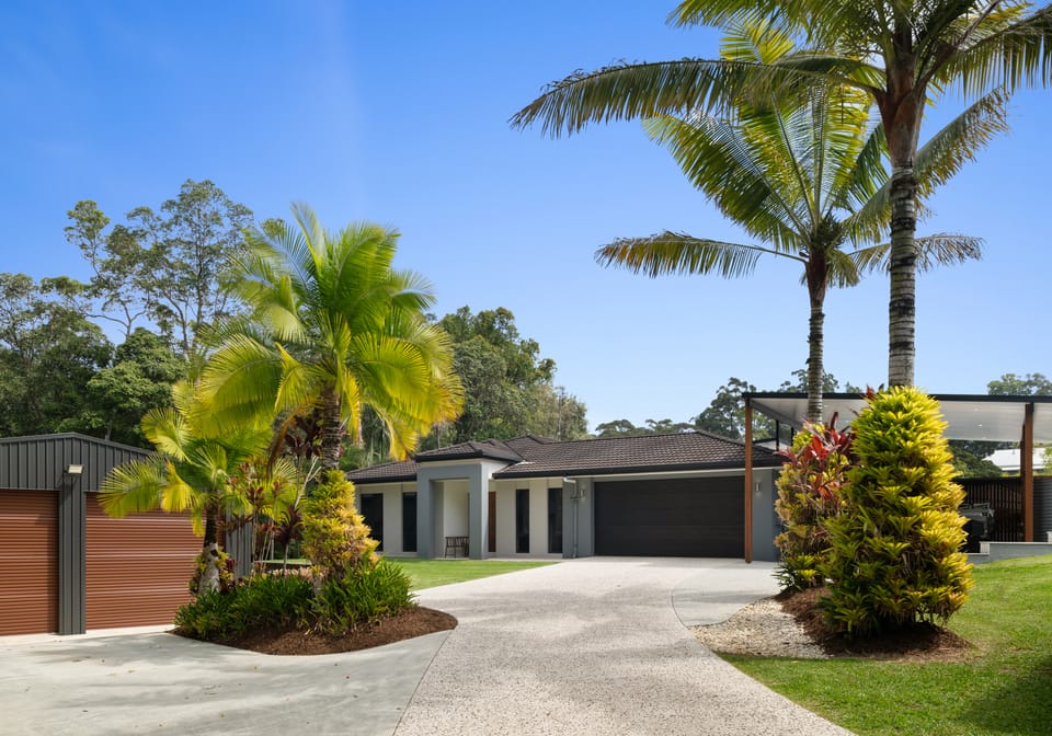 Private West Woombye Lifestyle Retreat with Pool, Shed & Rainforest Setting