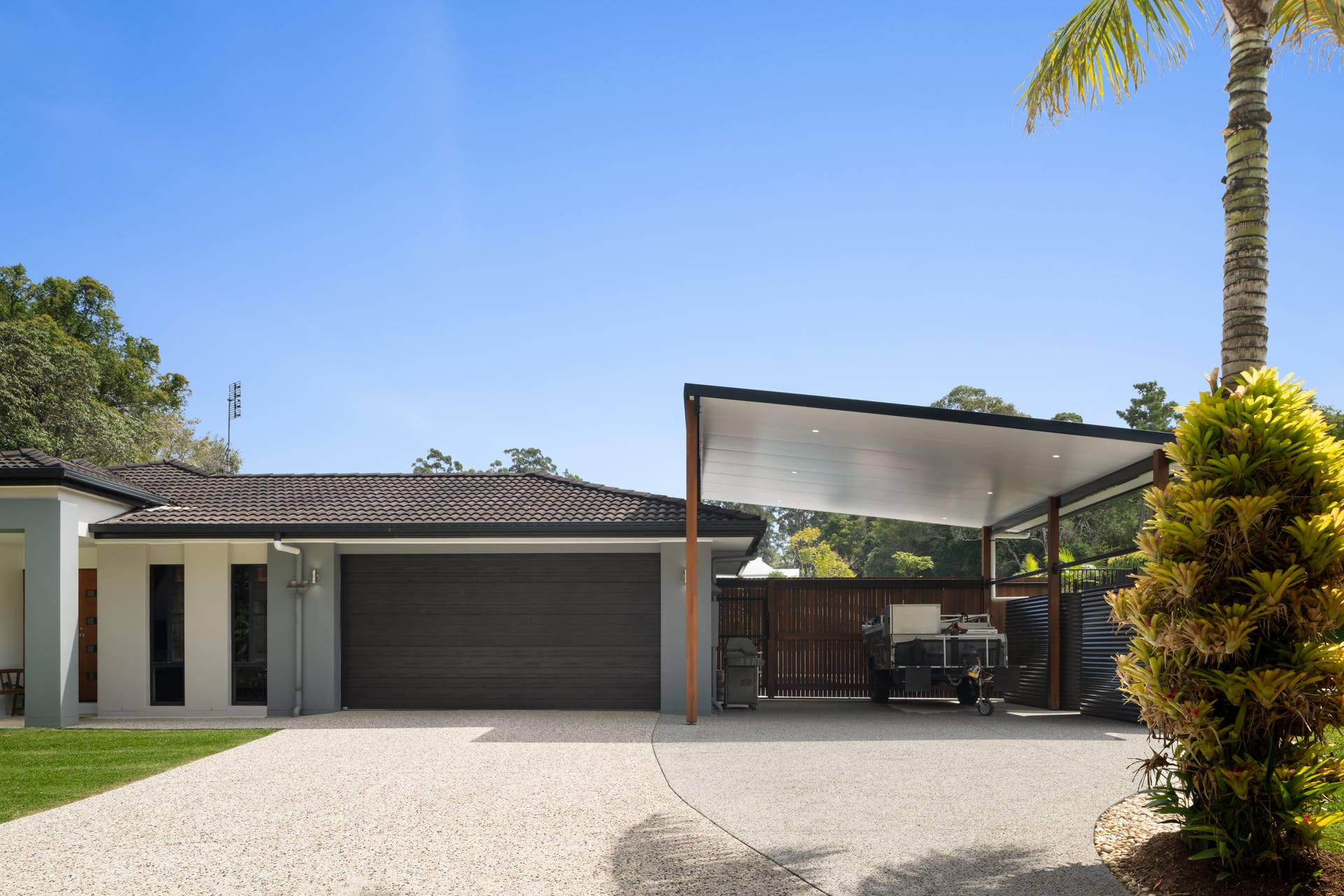 Private West Woombye Lifestyle Retreat with Pool, Shed & Rainforest Setting
