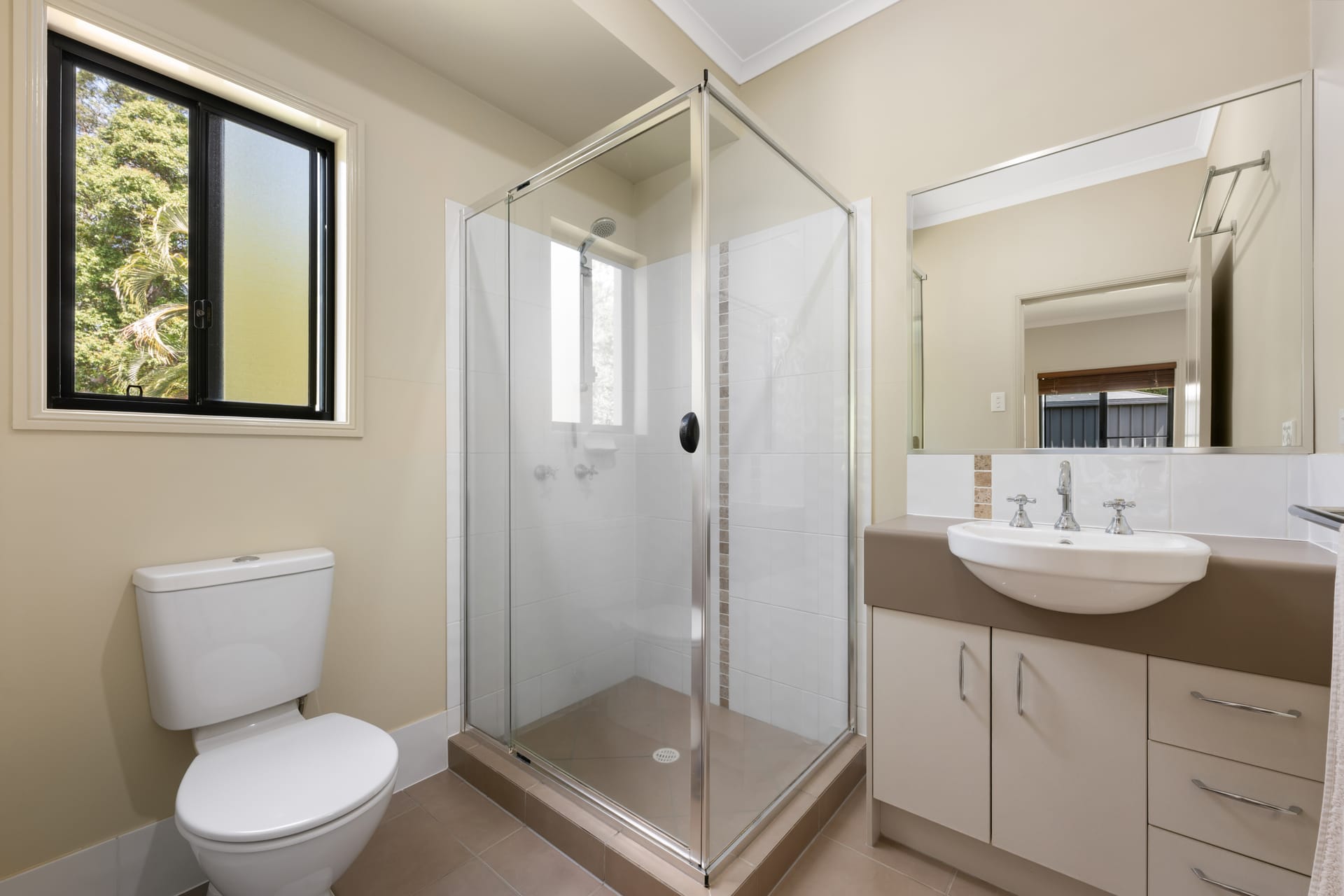 Private West Woombye Lifestyle Retreat with Pool, Shed & Rainforest Setting