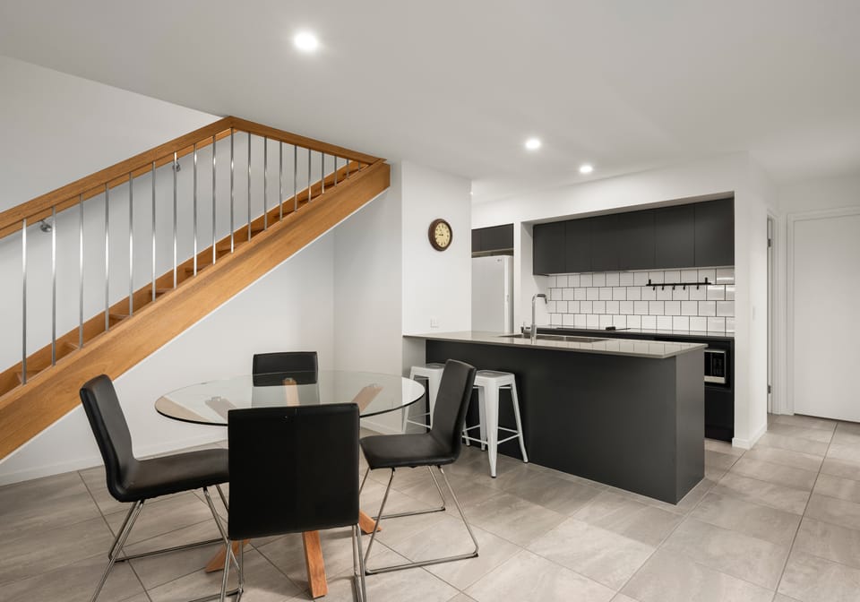 Immaculate Terrace Living with Space to Relax