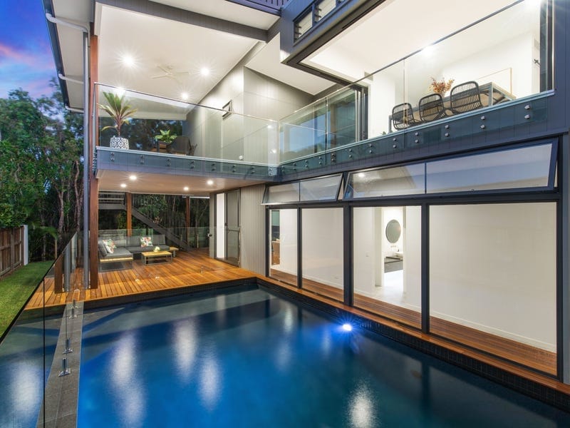 BEACHSIDE PERFECTION - CONTEMPORARY, CHIC, CUSTOMISED!
