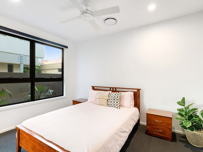 BEACHSIDE PERFECTION - CONTEMPORARY, CHIC, CUSTOMISED!