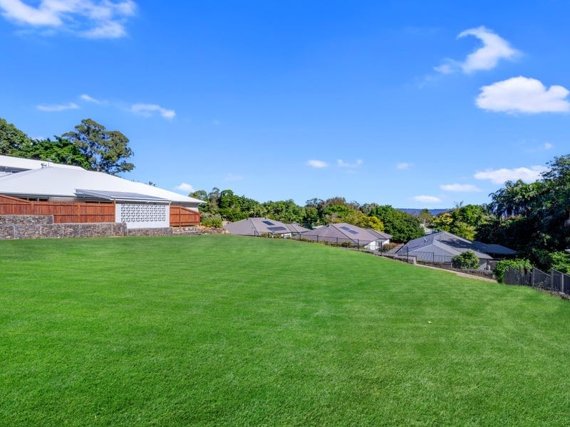 VACANT FLAT ¼ ACRE ON TOP!