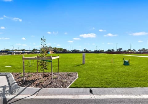 CONTRACT CRASHED!! THIS COULD BE YOURS FOR $449,000