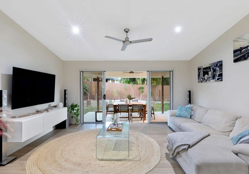 PRIVACY, CONVENIENCE, PRESENTATION!