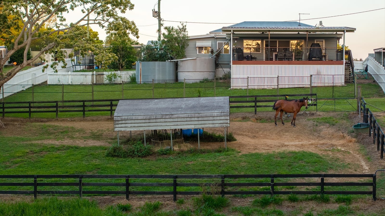 Family-Friendly Queenslander with Horse Yards & Room to Roam