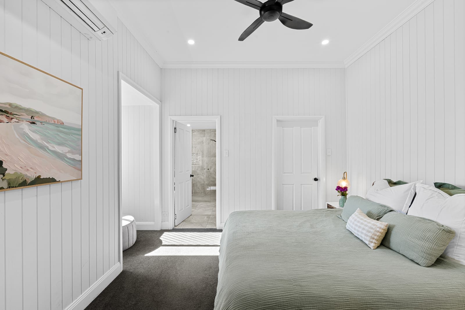 Family-Friendly Queenslander with Horse Yards & Room to Roam