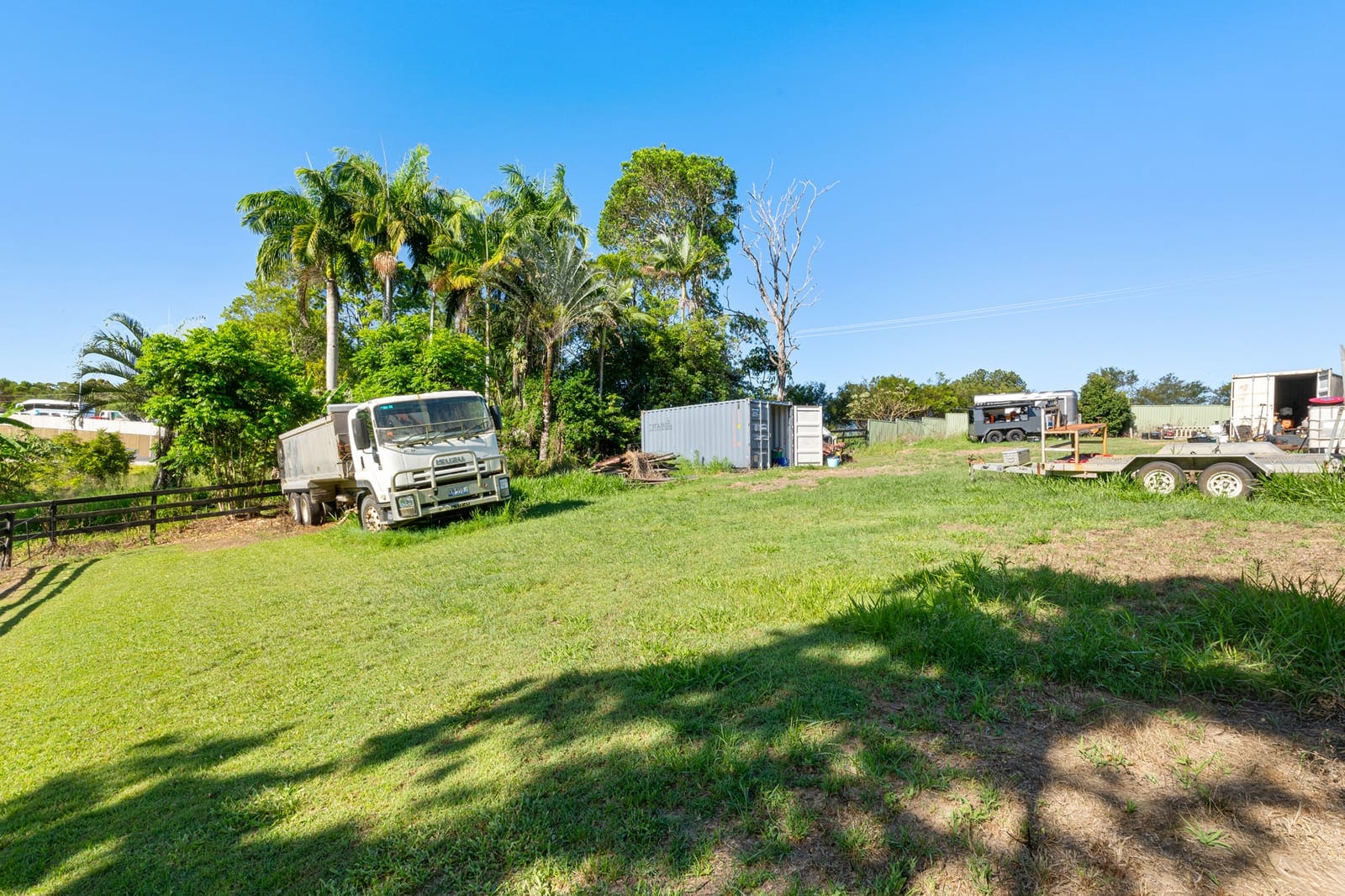 Family-Friendly Queenslander with Horse Yards & Room to Roam