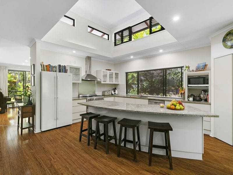 PLANTATION STYLE ON PRIVATE 1/2 ACRE - BUDERIM/MONS