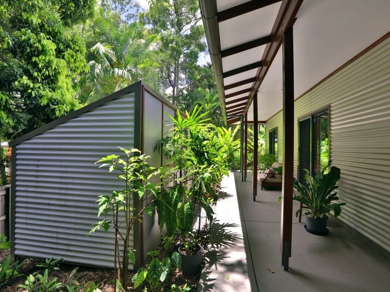 PLANTATION STYLE ON PRIVATE 1/2 ACRE - BUDERIM/MONS