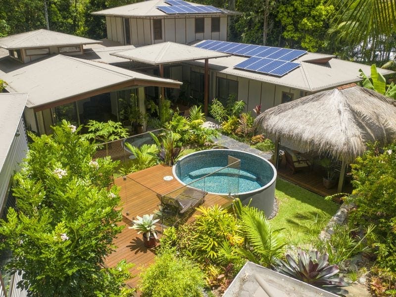 PLANTATION STYLE ON PRIVATE 1/2 ACRE - BUDERIM/MONS