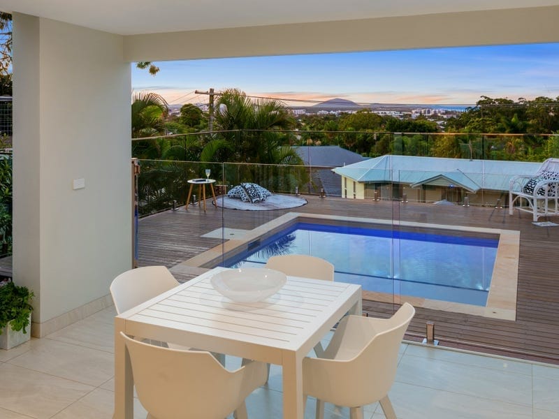 The ultimate alternative to penthouse style living - striking beach house in Alexandra Headland!
