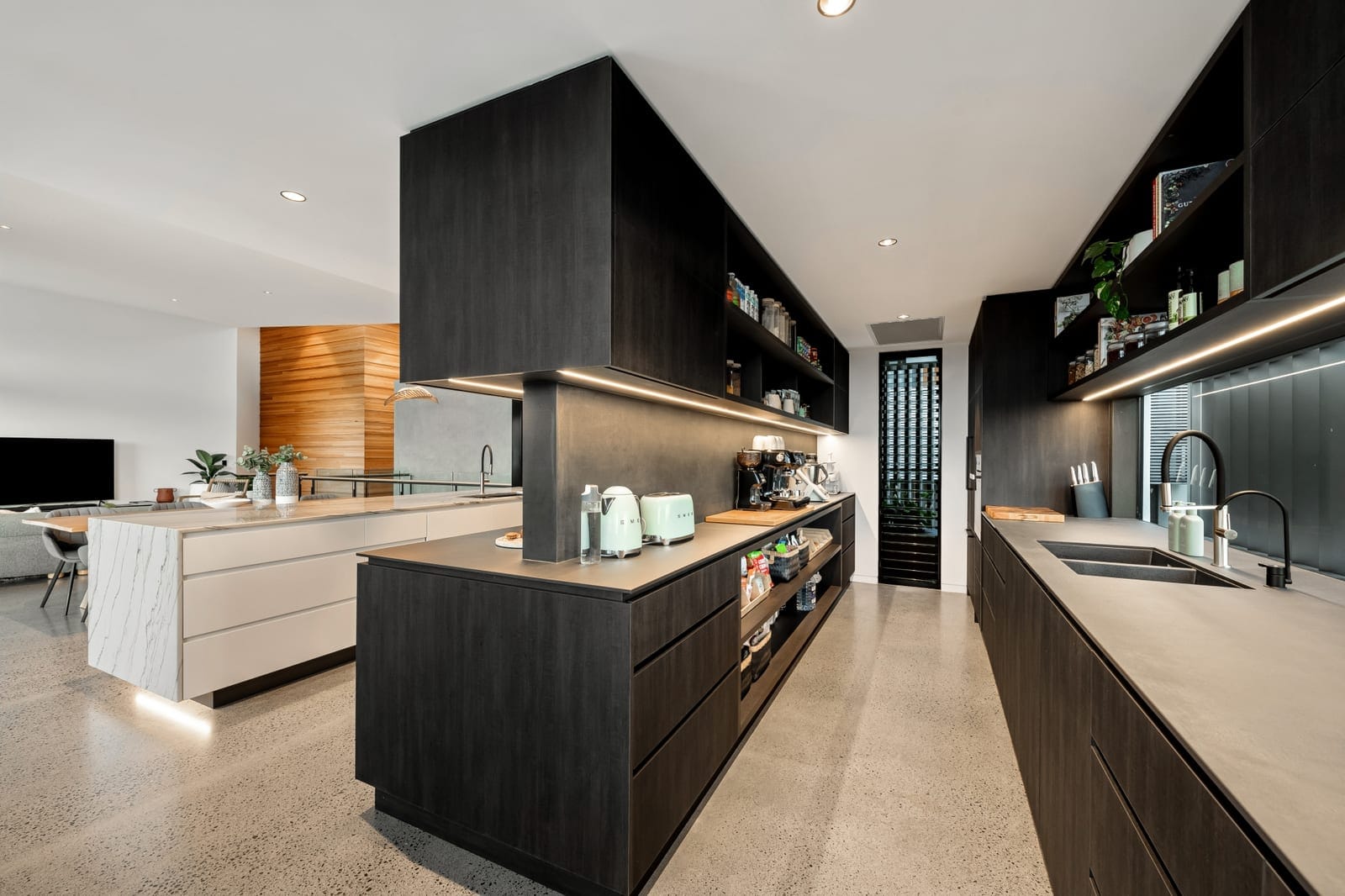 Lavish, Luxurious, Lifestyle Magnificence!