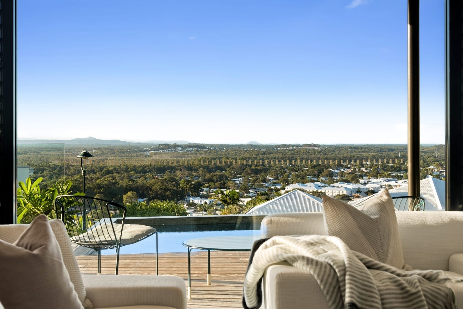 Lavish, Luxurious, Lifestyle Magnificence!