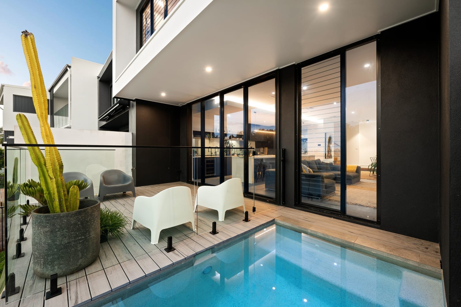 Effortless, Elegant, Waterfront Living!