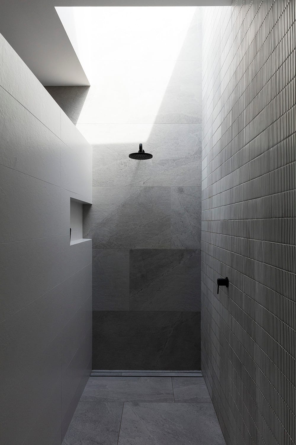 High-End Designer Living: 200m to Sand!