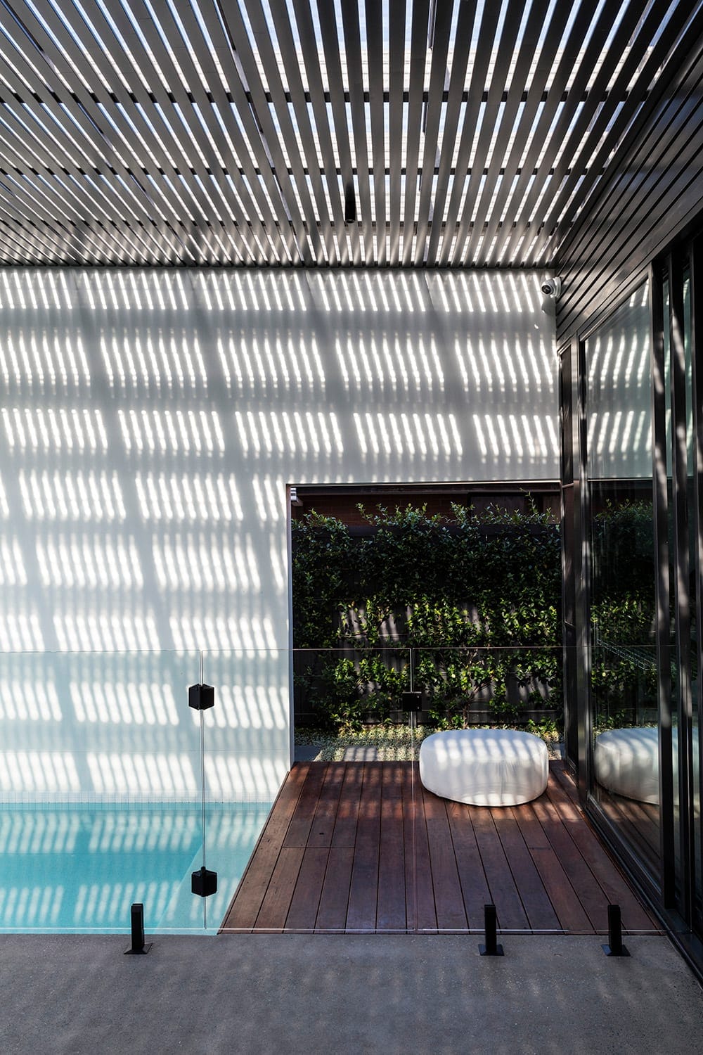 High-End Designer Living: 200m to Sand!