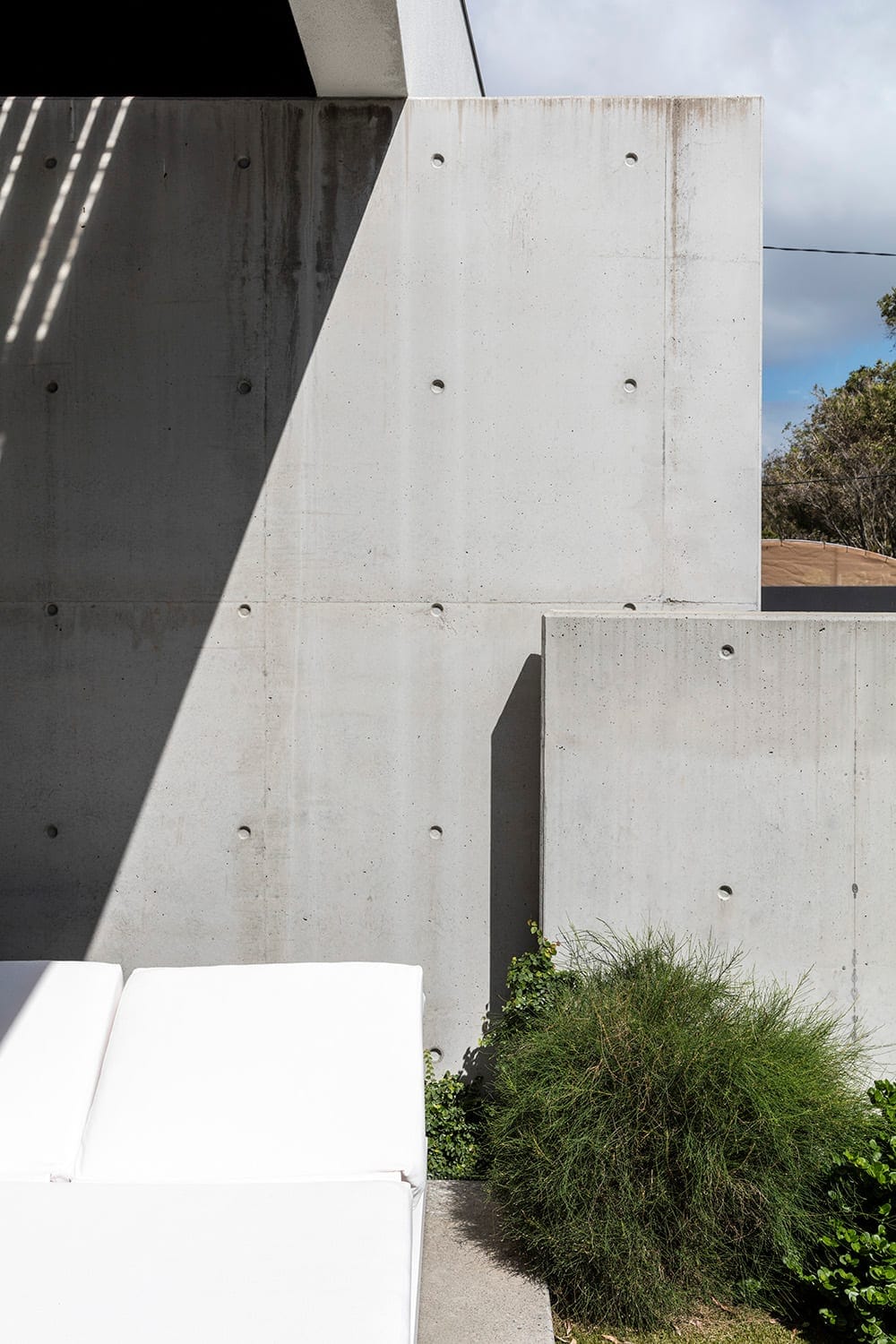 High-End Designer Living: 200m to Sand!
