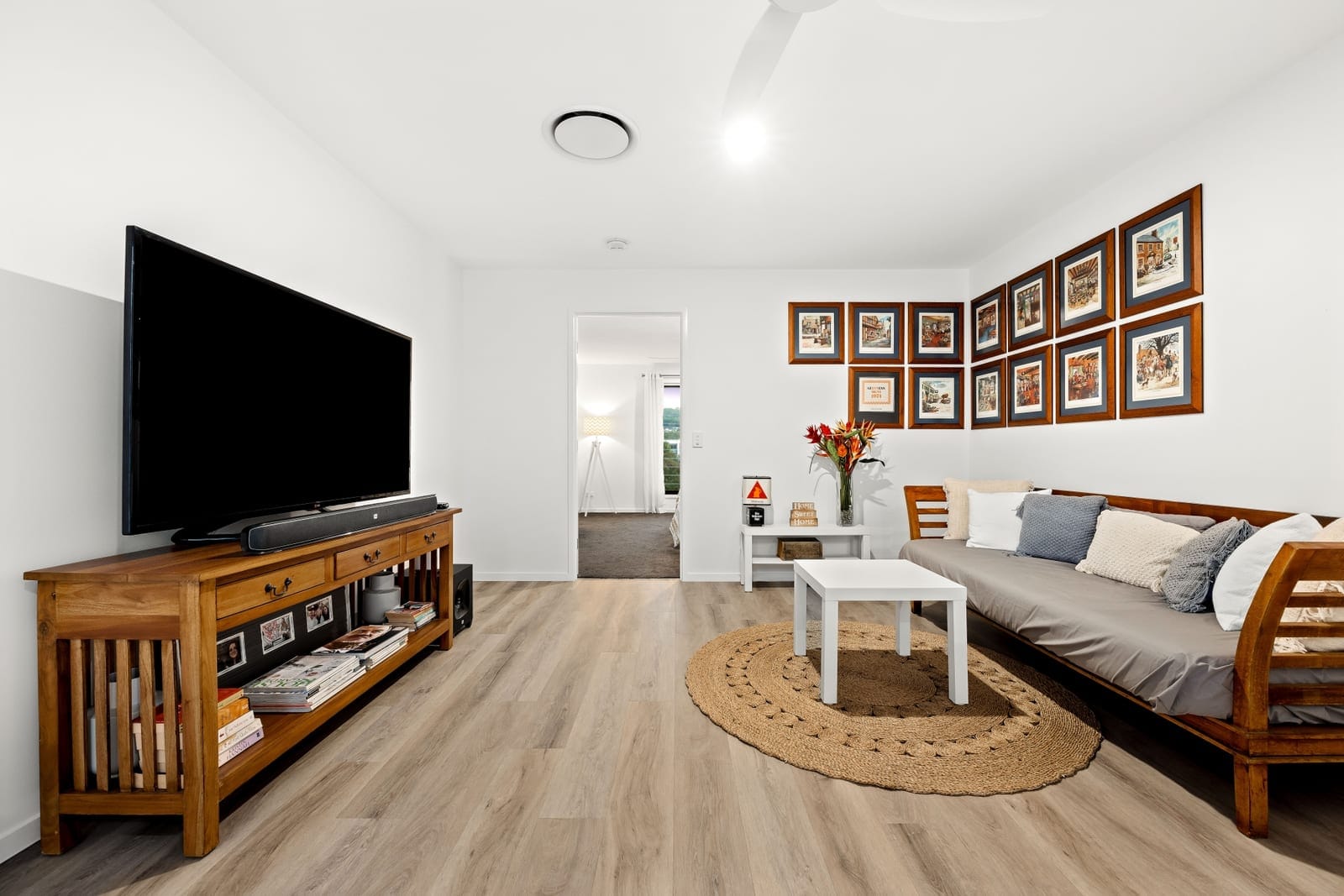 Low Maintenance: Luxury, Lifestyle, Location!