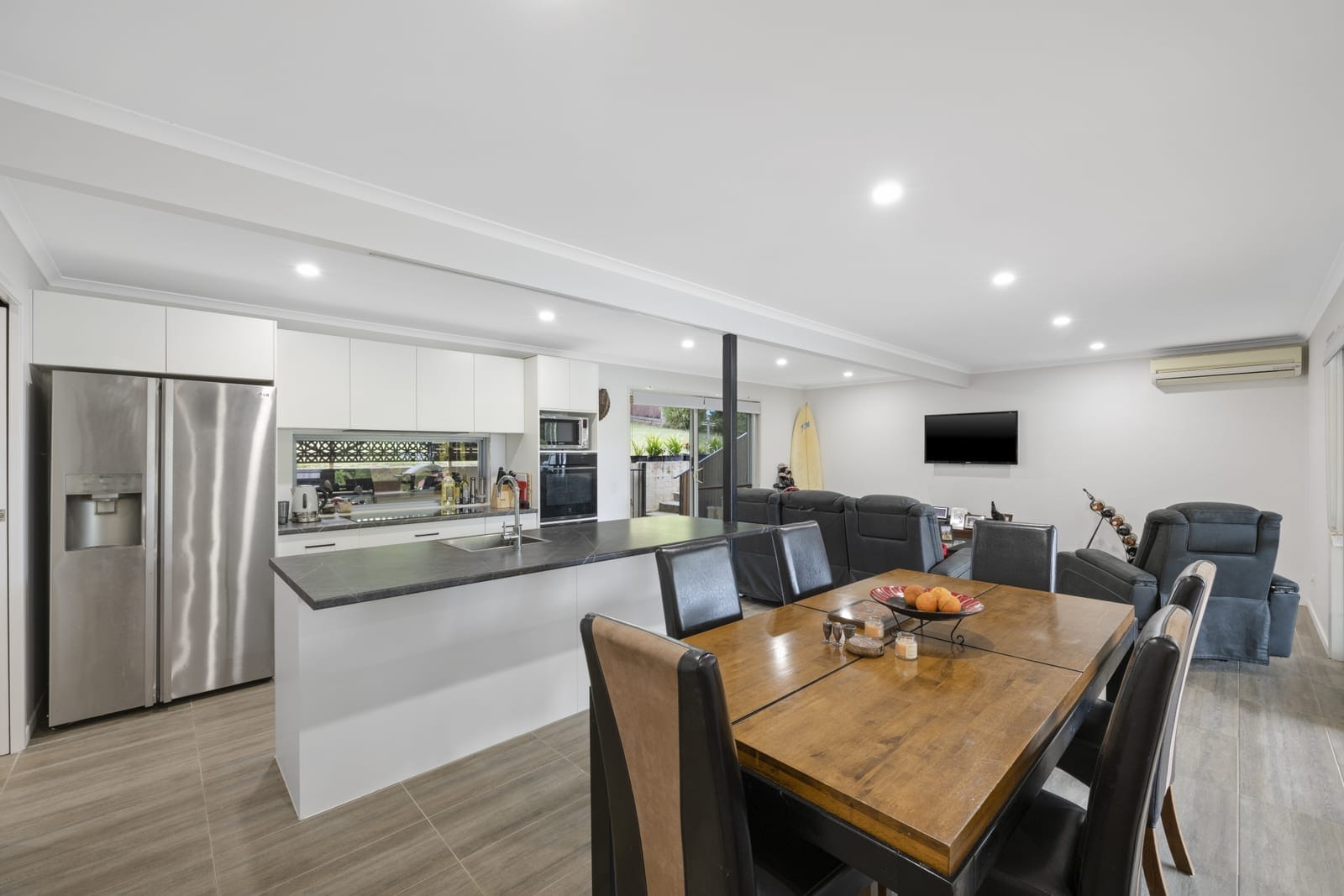 Palmwoods Perfection: Renovated Family Home