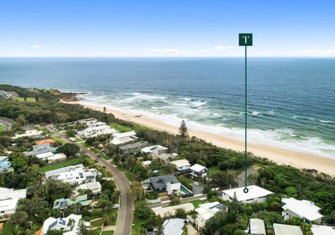 Beachfront Masterpiece: Unrivalled Lifestyle on Offer!