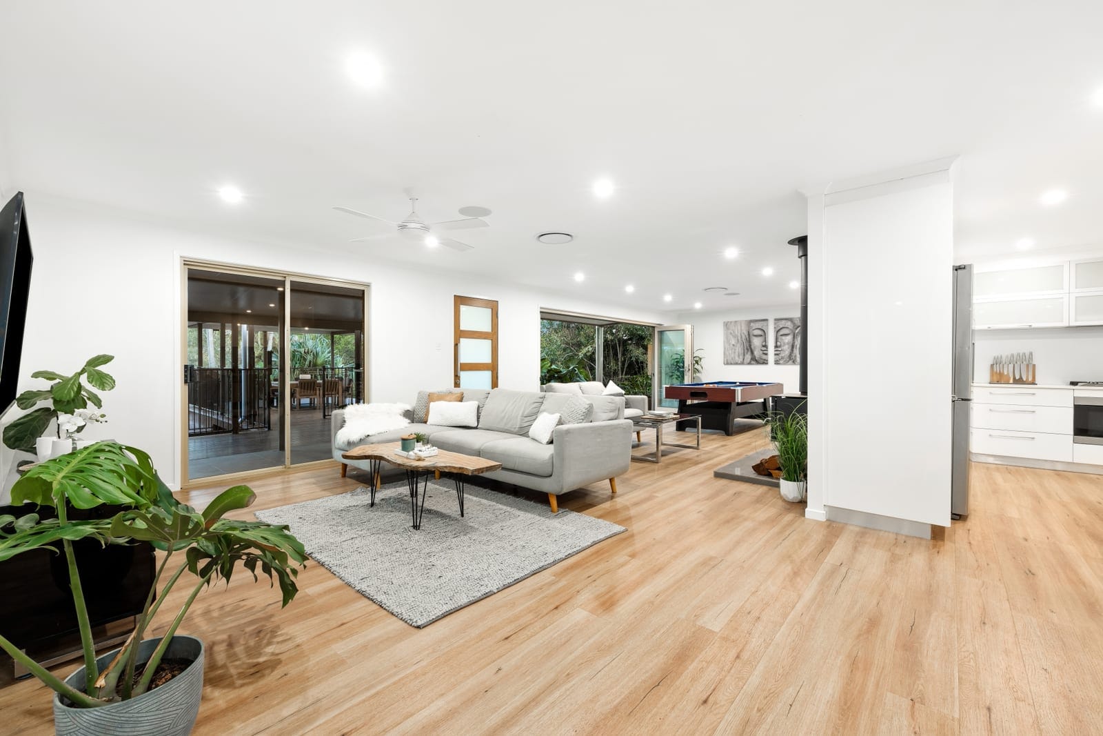 Acreage Perfection, East-Facing Entertainer!