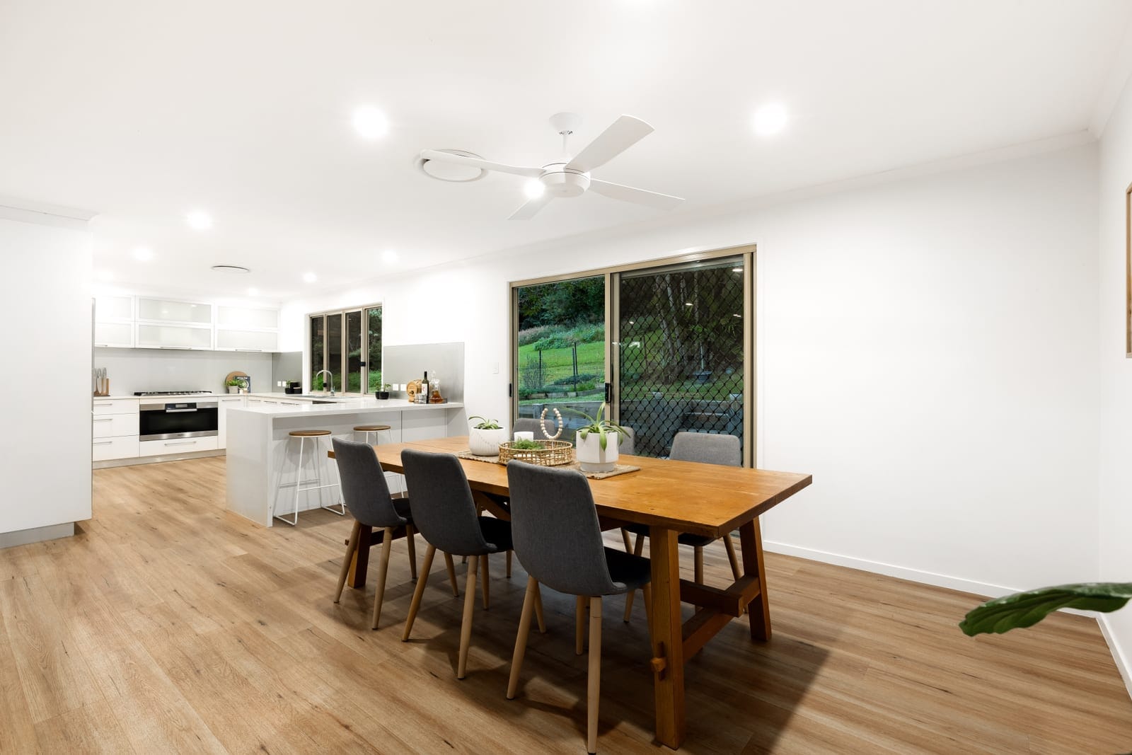 Acreage Perfection, East-Facing Entertainer!