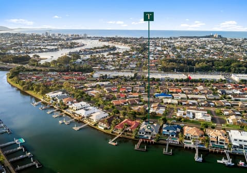 Luxury Waterfront Living: Deep Water Access!