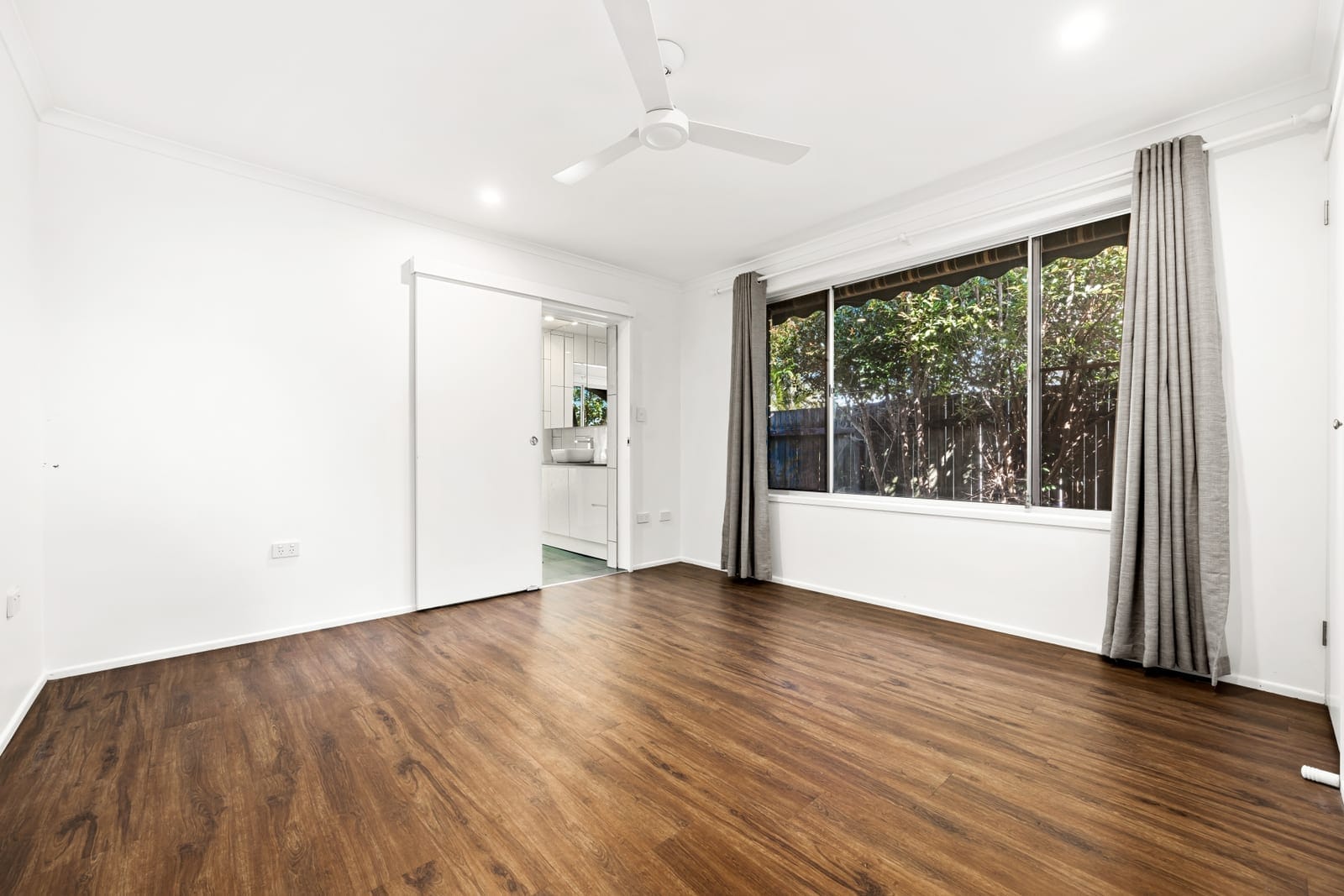 Ready-Made Investment or Family Home in Prime Beachside Location