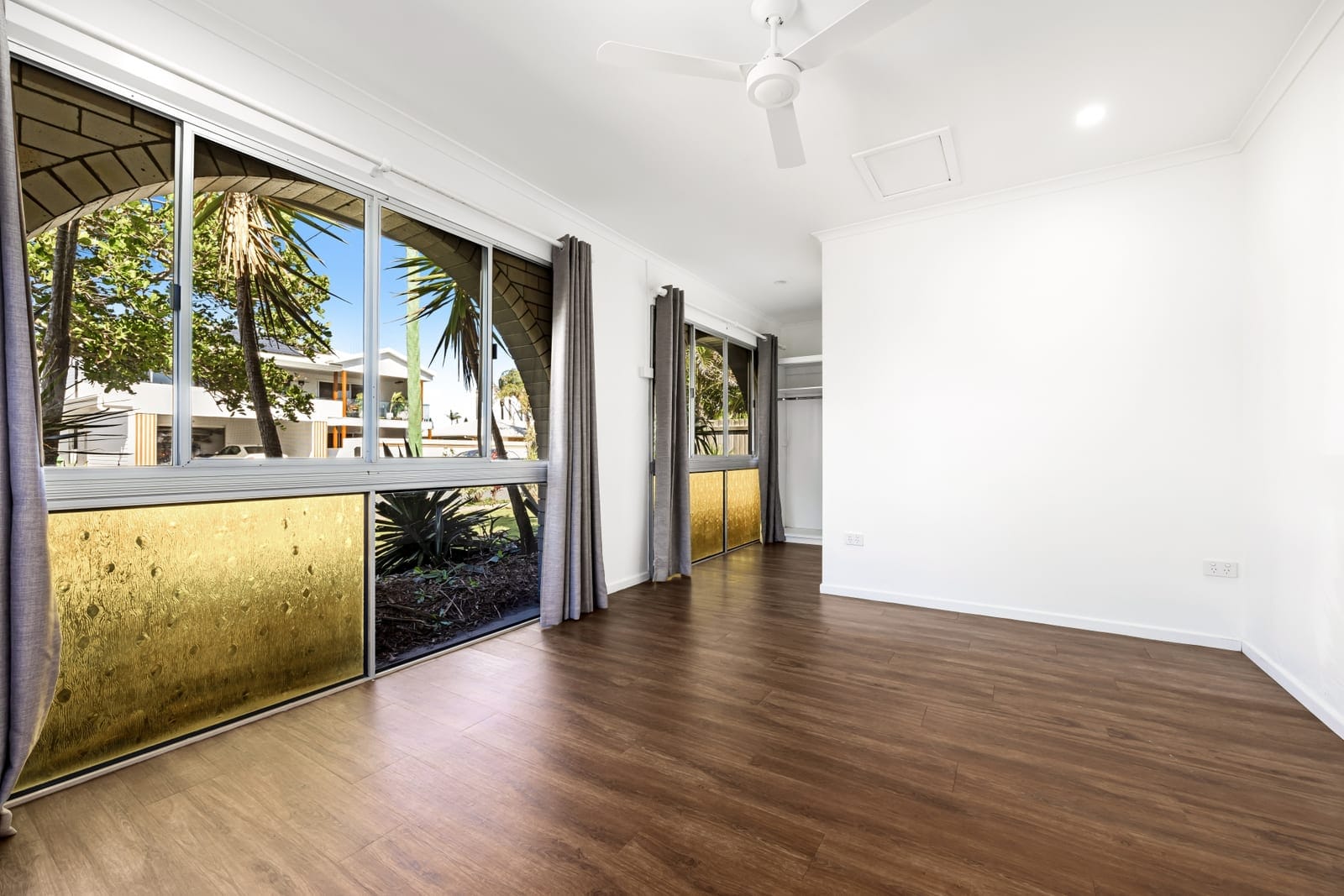 Ready-Made Investment or Family Home in Prime Beachside Location