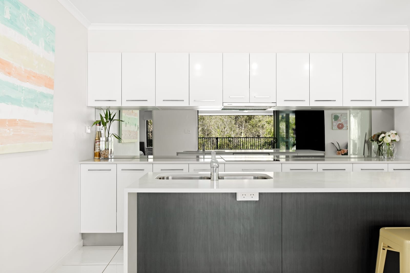 Modern comfort and privacy in leafy central position