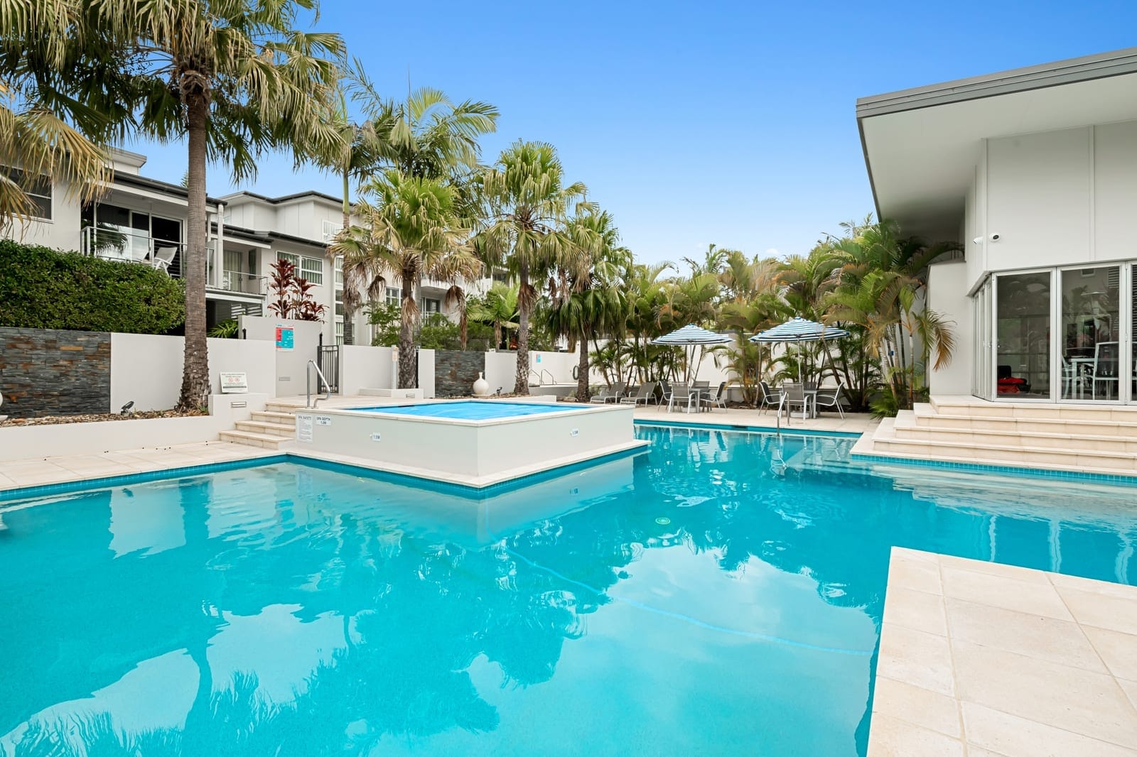 Exciting lifestyle opportunity in the St Kitts complex