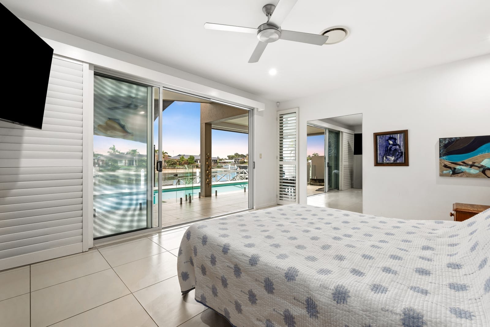 North-Facing Waterfront!