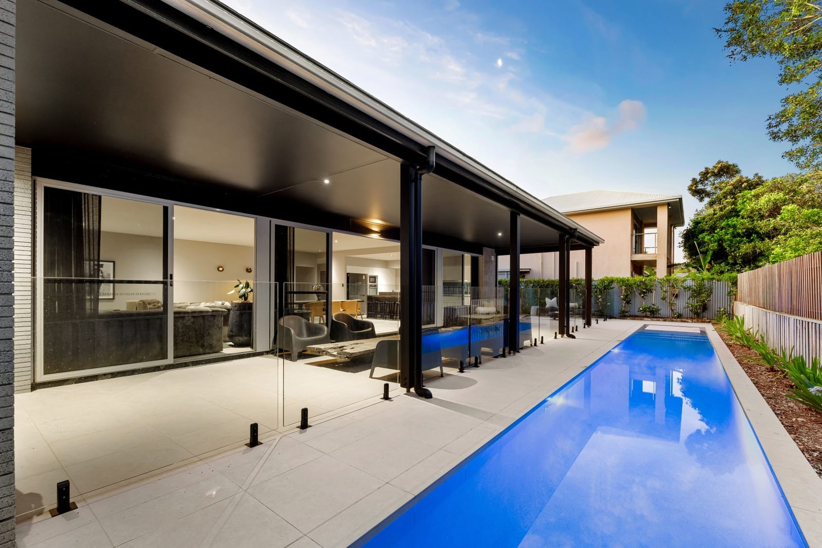 Single Level, Beachside Luxury!