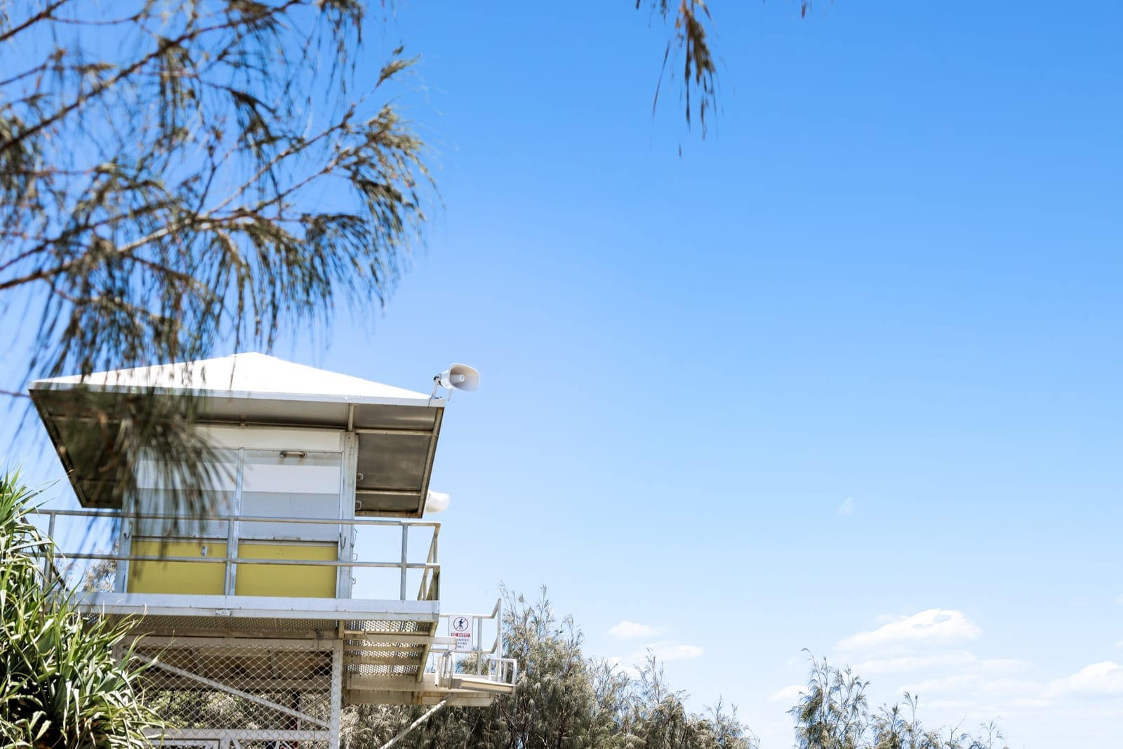 Single Level, Beachside Luxury!