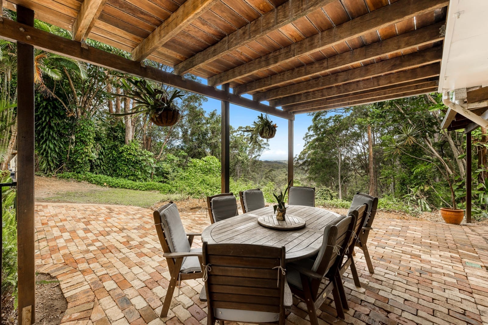 Dual Living, 11 Acres, Ocean Views to Mooloolaba!