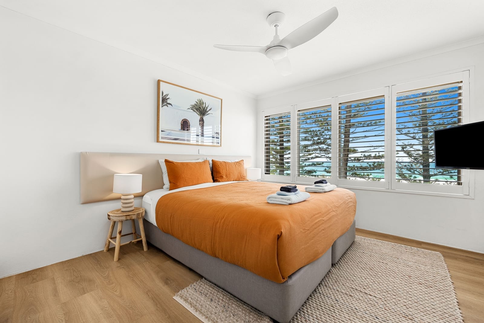 Top Floor, Blue-Chip Buddina Beachfront!