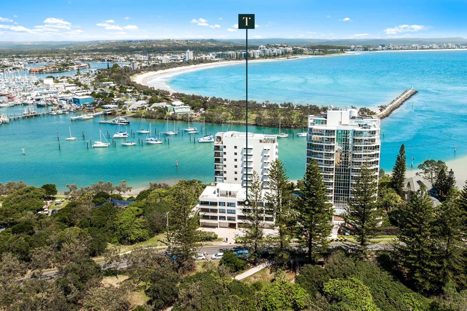 Top Floor, Blue-Chip Buddina Beachfront!