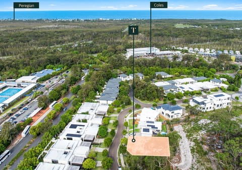 Pavilions Perfection: North Facing, Vacant, Ocean Views!