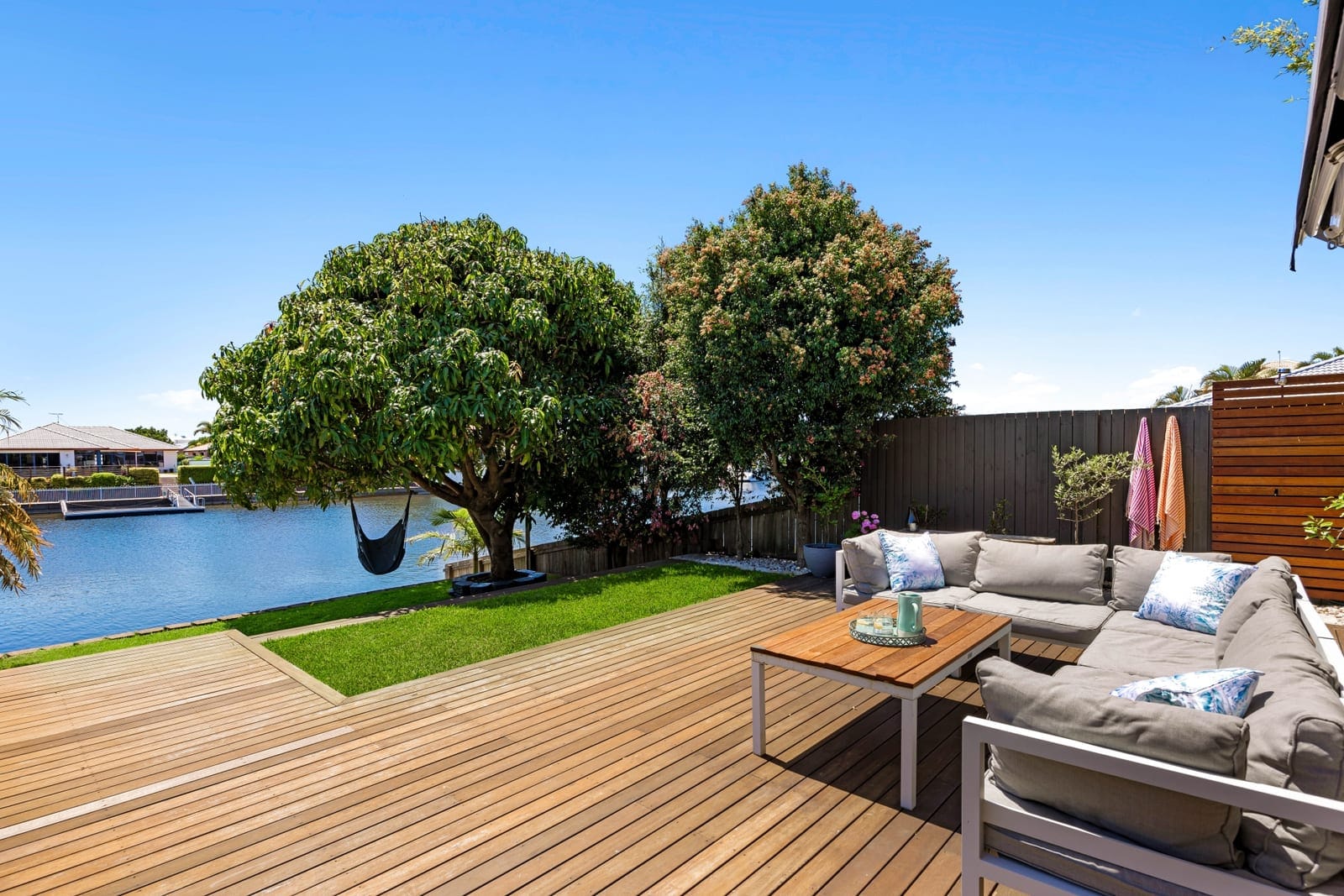 Waterfront Entertainer, Just in Time for Summer!