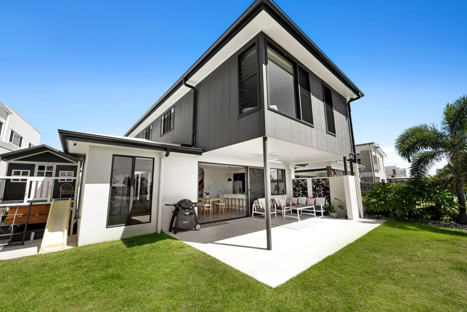 North Facing Waterfront Perfection!