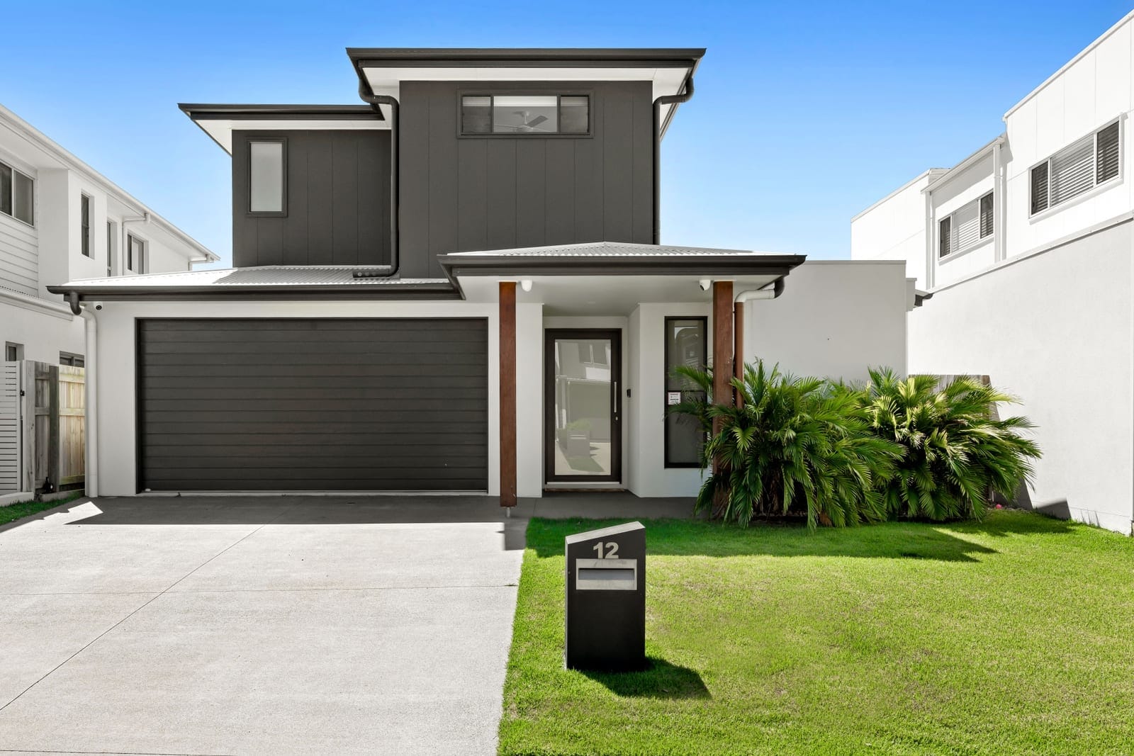 North Facing Waterfront Perfection!